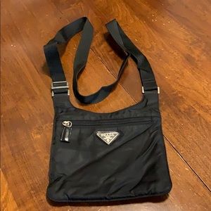 Woman’s cross body purse